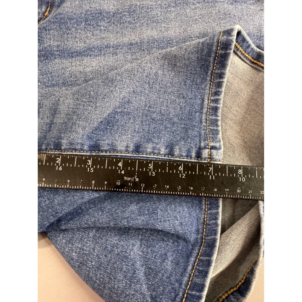 Lane Bryant Shorts Women 20 Blue NWT Genius Bermuda Mid-Rise Stretch Denim